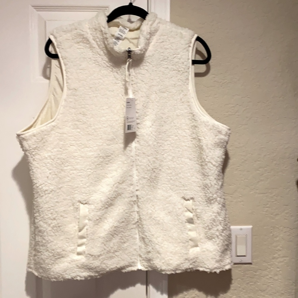 Sherpa reversible knit vest